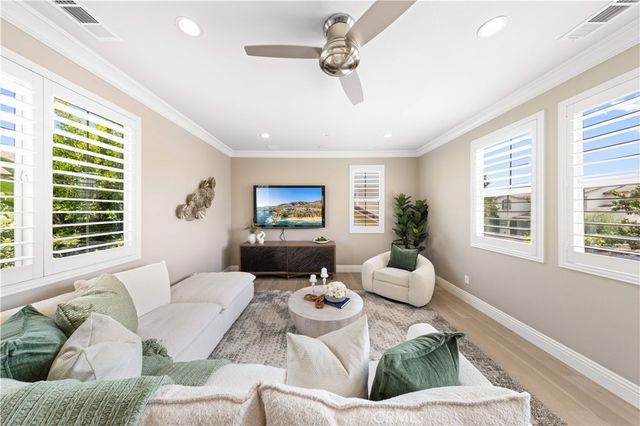 173 Cloudbreak, Irvine, CA 92618