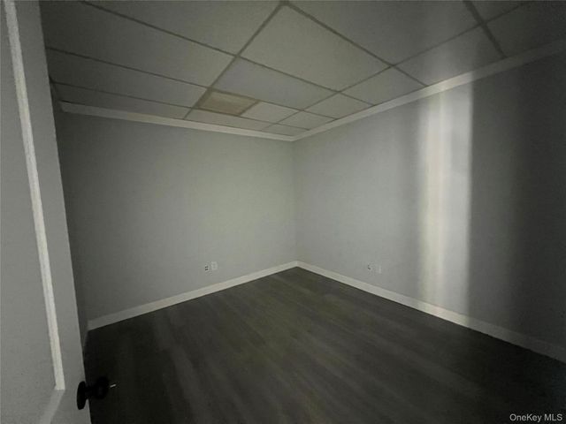 246-258 Glen Street 258, Glen Cove, NY 11542
