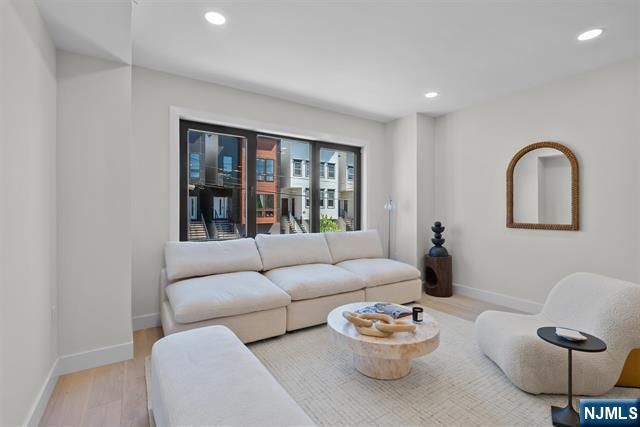 99 Van Horne Street 1, Jersey City, NJ 07304