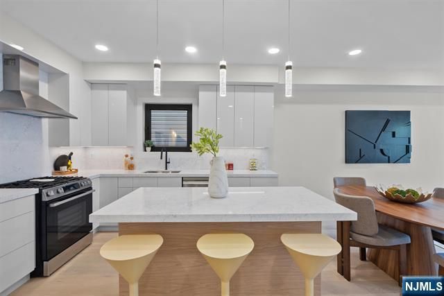 99 Van Horne Street 1, Jersey City, NJ 07304