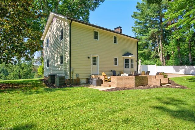 553 Cross Creek Drive, Mount Airy, NC 27030