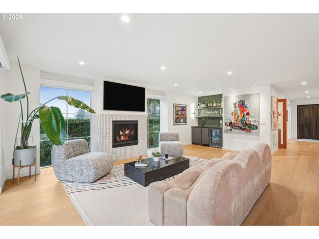 16840 ALDER Cir, Lake Oswego, OR 97034