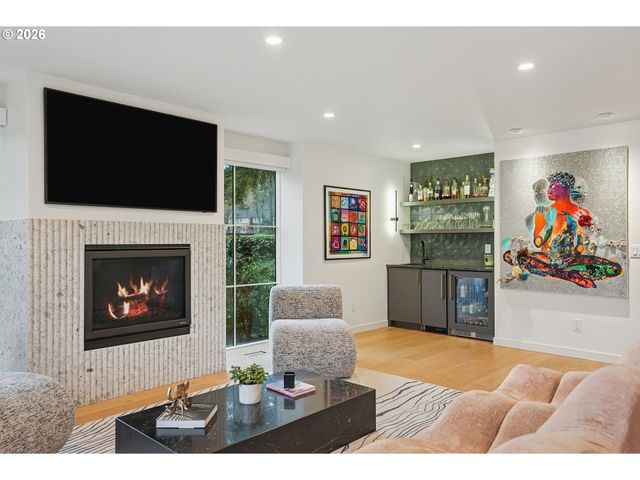 16840 ALDER Cir, Lake Oswego, OR 97034