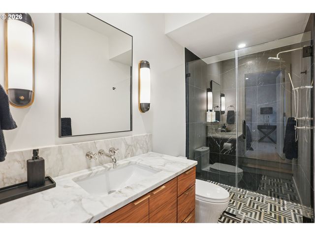 16840 ALDER Cir, Lake Oswego, OR 97034