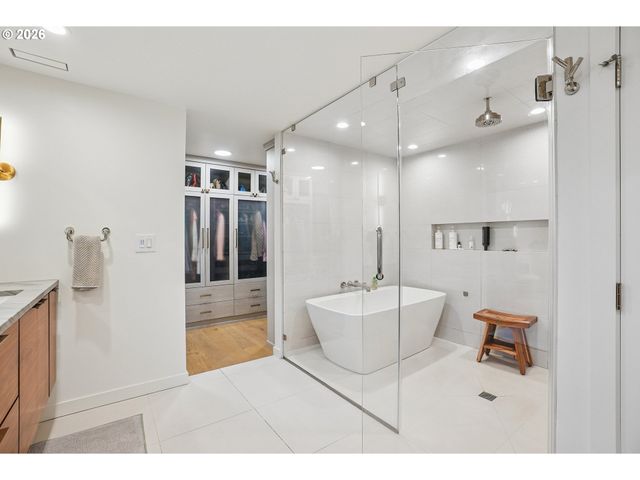 16840 ALDER Cir, Lake Oswego, OR 97034