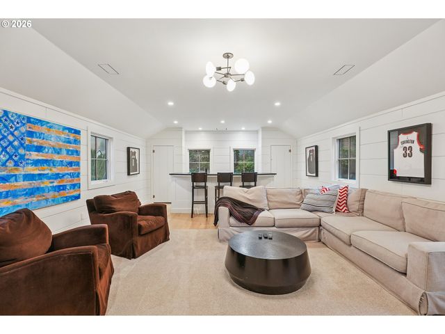 16840 ALDER Cir, Lake Oswego, OR 97034