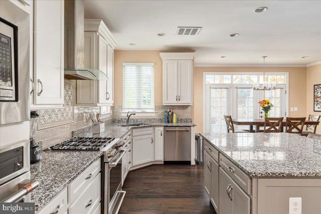 12137 HICKORY FALLS CT, Woodbridge, VA 22192