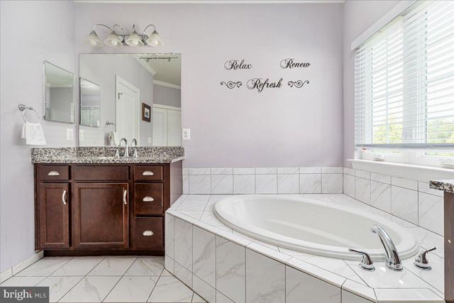 12137 HICKORY FALLS CT, Woodbridge, VA 22192