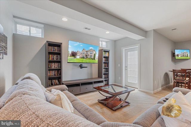 12137 HICKORY FALLS CT, Woodbridge, VA 22192