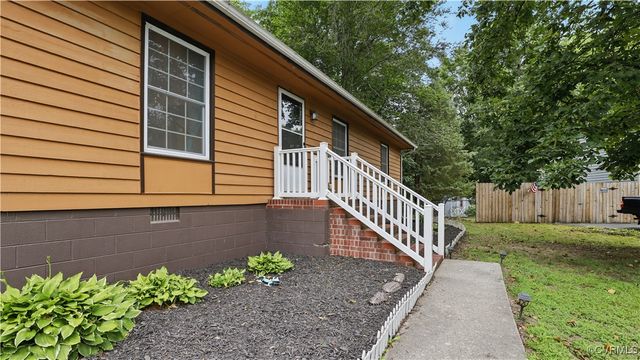 14202 Barberry Ct, Chester, VA 23836