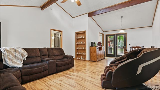 14202 Barberry Ct, Chester, VA 23836