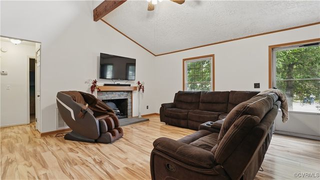 14202 Barberry Ct, Chester, VA 23836