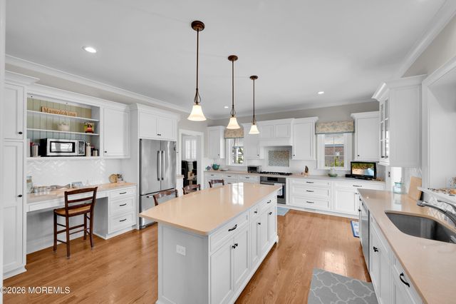 1087 Ocean Avenue, Mantoloking, NJ 08738