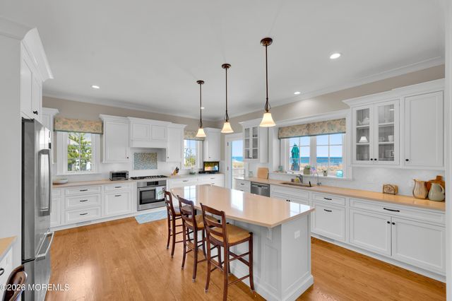 1087 Ocean Avenue, Mantoloking, NJ 08738
