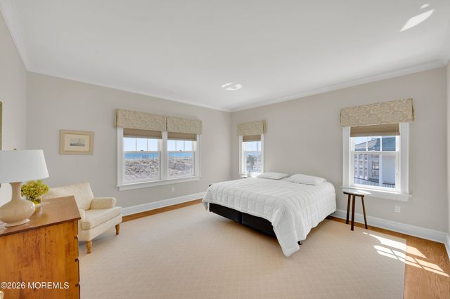 1087 Ocean Avenue, Mantoloking, NJ 08738