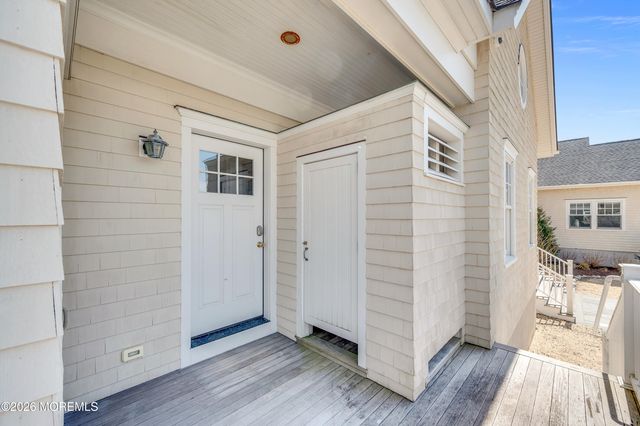 1087 Ocean Avenue, Mantoloking, NJ 08738