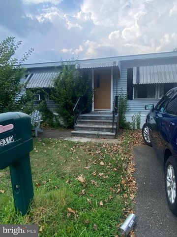 5319 GLENLOCH DR, Morrisville, PA 19067