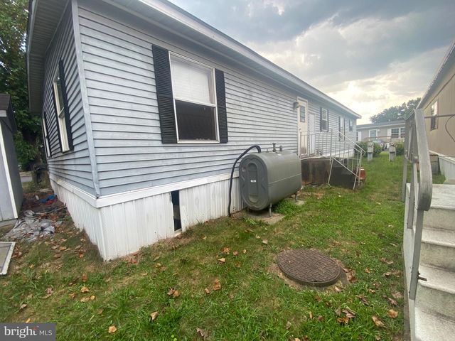 5319 GLENLOCH DR, Morrisville, PA 19067
