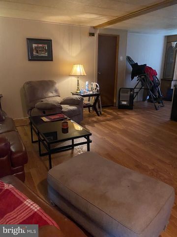 5319 GLENLOCH DR, Morrisville, PA 19067