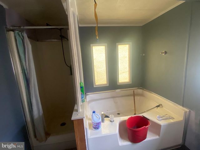 5319 GLENLOCH DR, Morrisville, PA 19067