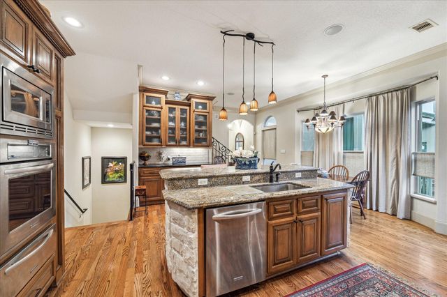 6417 Rodrigo Street, Houston, TX 77007