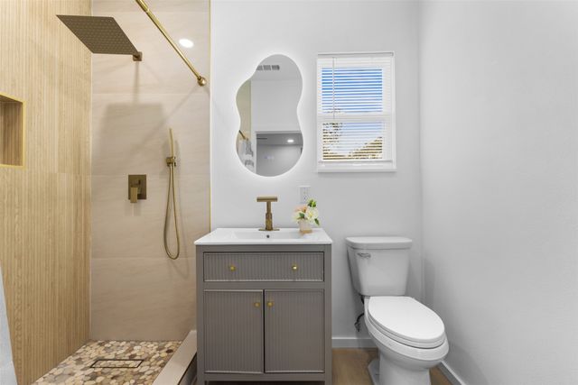 206 W Vista Drive, Garland, TX 75041