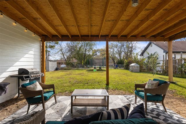 206 W Vista Drive, Garland, TX 75041