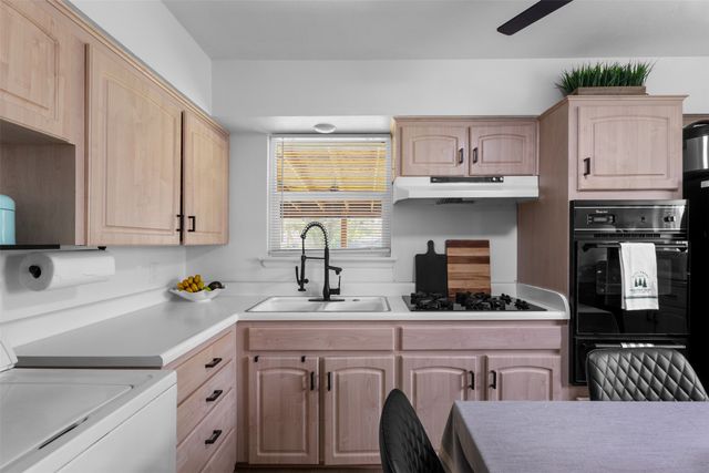 206 W Vista Drive, Garland, TX 75041