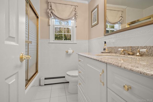 32 Fairway Place, Cold Spring Harbor, NY 11724