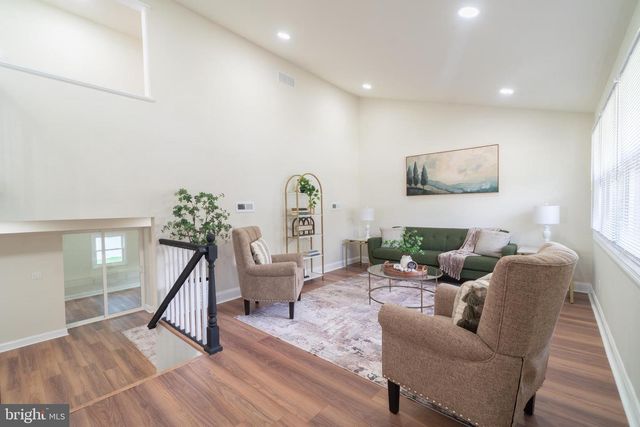 2104 WILDWOOD DR, Wilmington, DE 19805