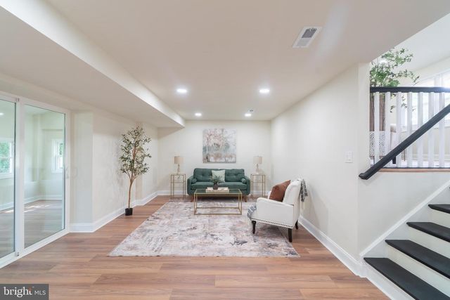 2104 WILDWOOD DR, Wilmington, DE 19805