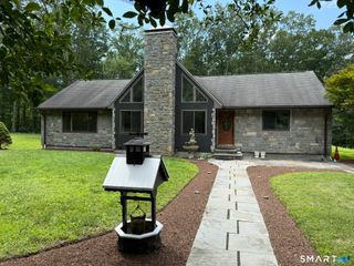 93 Pisgah Road, Oxford, CT 06478