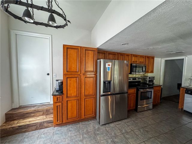 1323 San Miguel Drive, Springdale, AR 72762