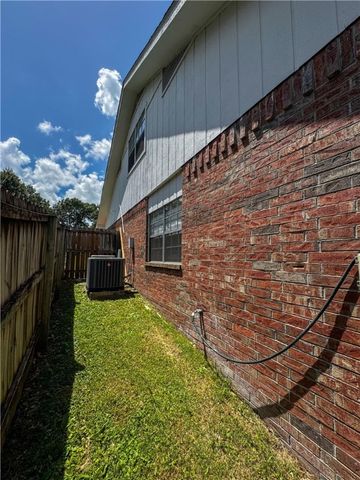 1323 San Miguel Drive, Springdale, AR 72762