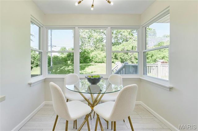 923 Swarthmore Lane, St Louis, MO 63130