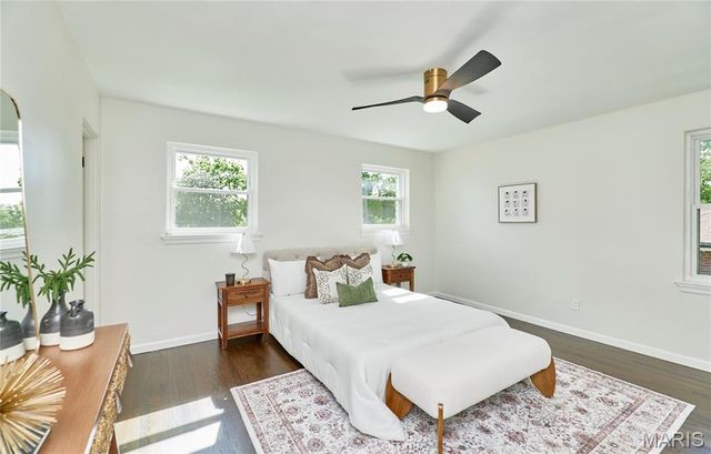 923 Swarthmore Lane, St Louis, MO 63130