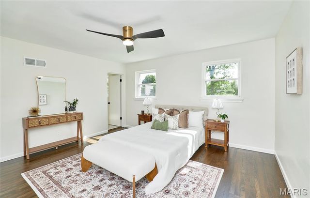 923 Swarthmore Lane, St Louis, MO 63130