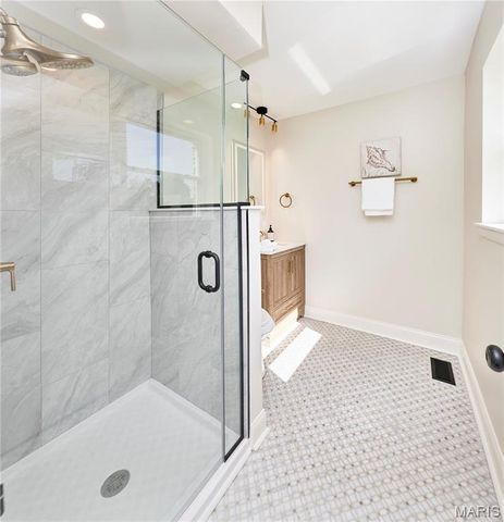 923 Swarthmore Lane, St Louis, MO 63130