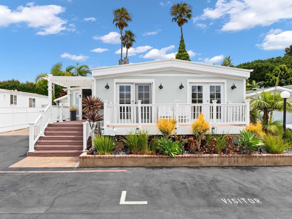699 N Vulcan Avenue 106, Encinitas, CA 92024 — photo 2
