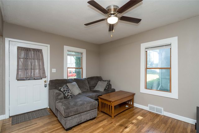 1120 Maish Avenue, Des Moines, IA 50315