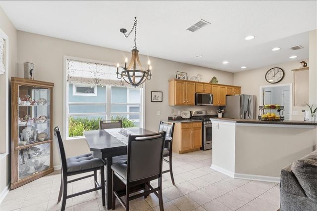 207 COLETON LANE, Deland, FL 32724