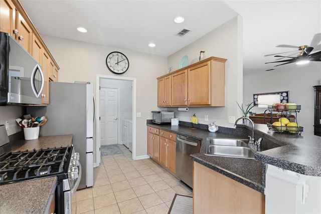 207 COLETON LANE, Deland, FL 32724