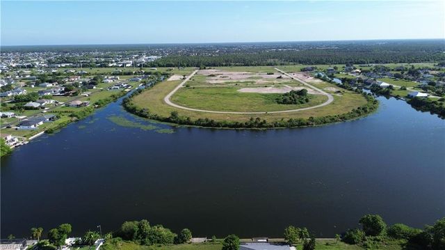 1919 NE 10th AVE, Cape Coral, FL 33909