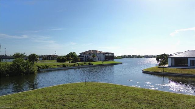 1919 NE 10th AVE, Cape Coral, FL 33909