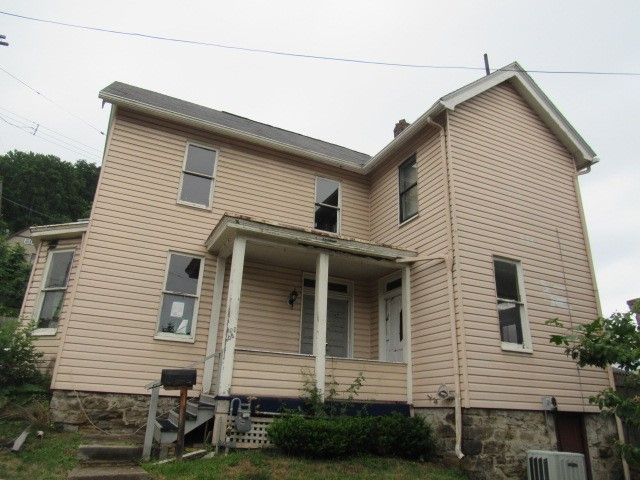 608 George Street, Wilmerding, PA 15148