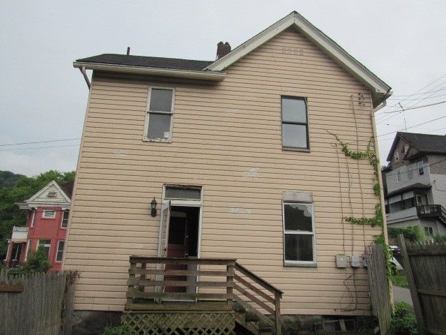608 George Street, Wilmerding, PA 15148