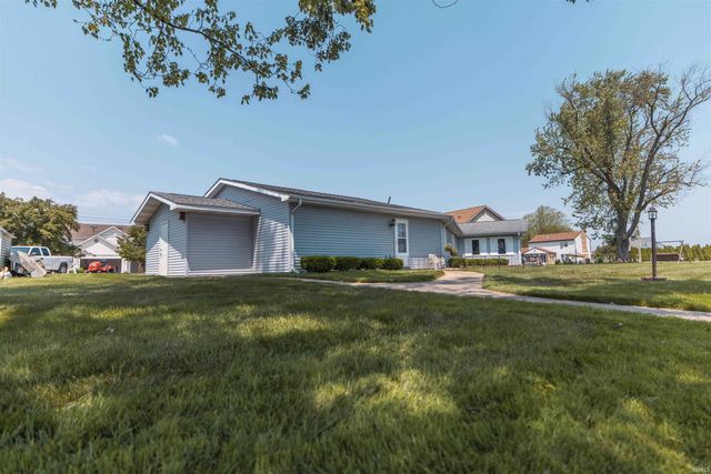 9980 N Marine Key Drive, Syracuse, IN 46567