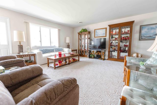 9980 N Marine Key Drive, Syracuse, IN 46567