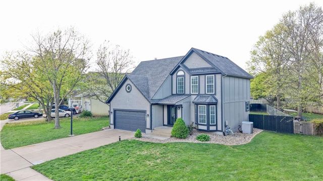 1397 S Brentwood Drive, Olathe, KS 66062