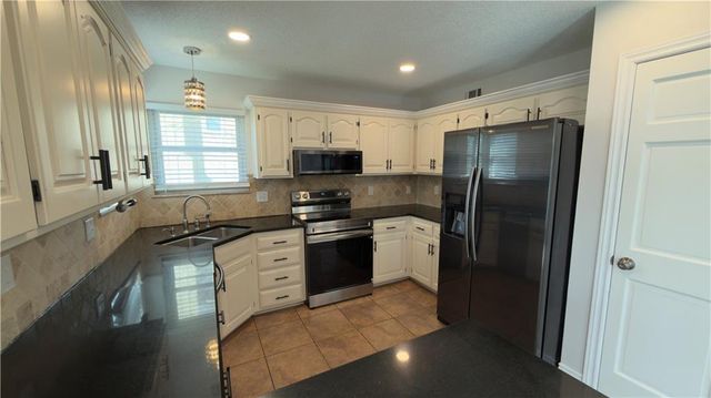 1397 S Brentwood Drive, Olathe, KS 66062